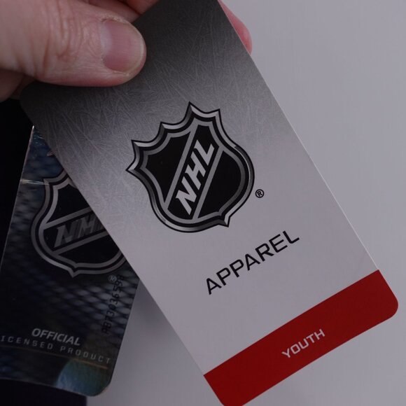 NWT NHL Apparel Seattle Kraken Primary Logo Short Sleeve T-Shirt XL Youth Blue - Picture 4 of 5